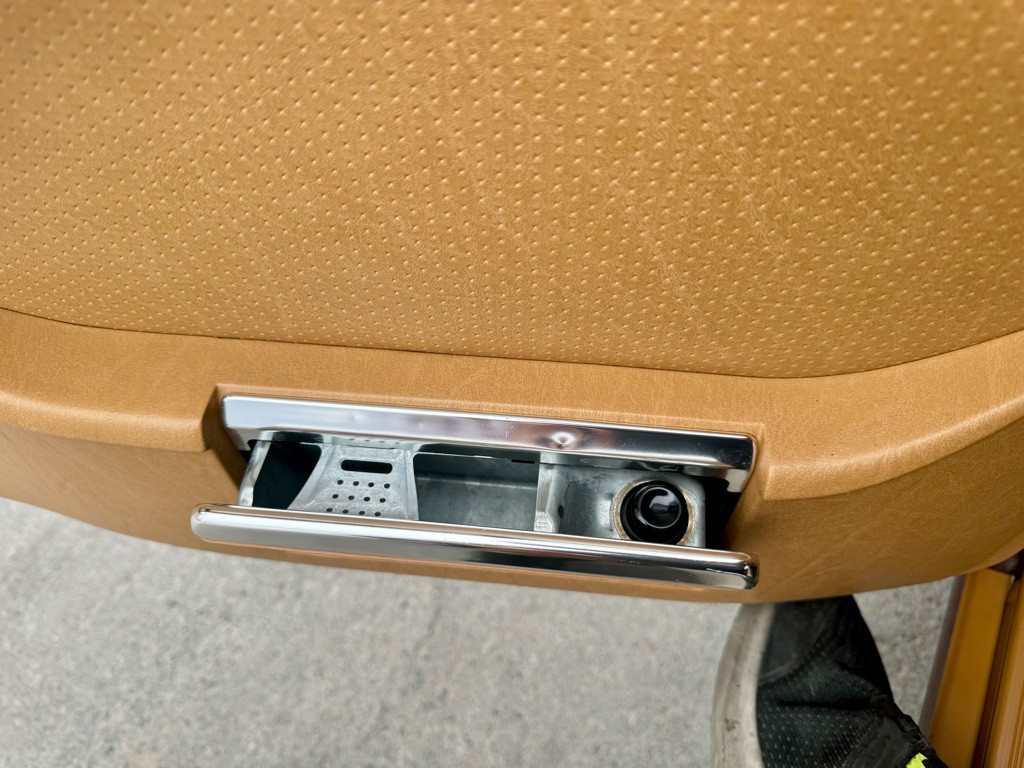 1985 Mercedes-Benz 500 Image 37