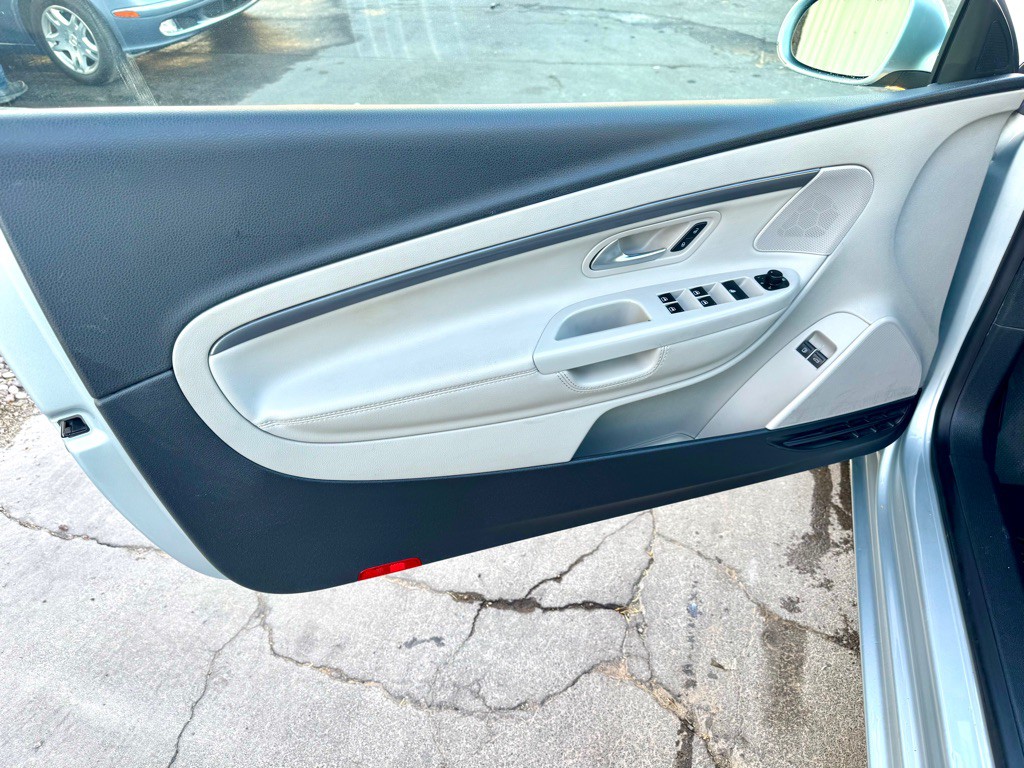2008 Volkswagen Eos Image 25