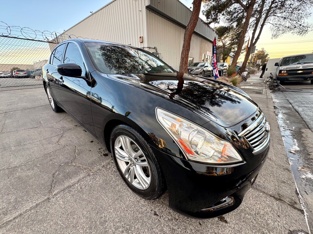 2013 INFINITI G37 Image 4