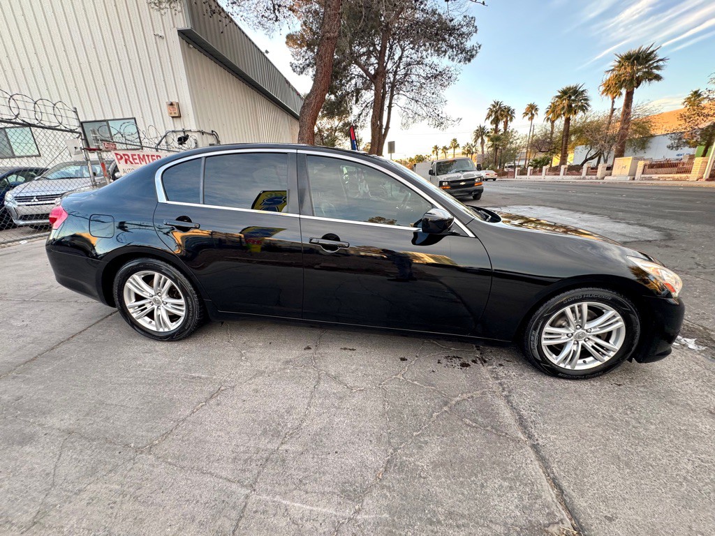 2013 INFINITI G37 Image 5