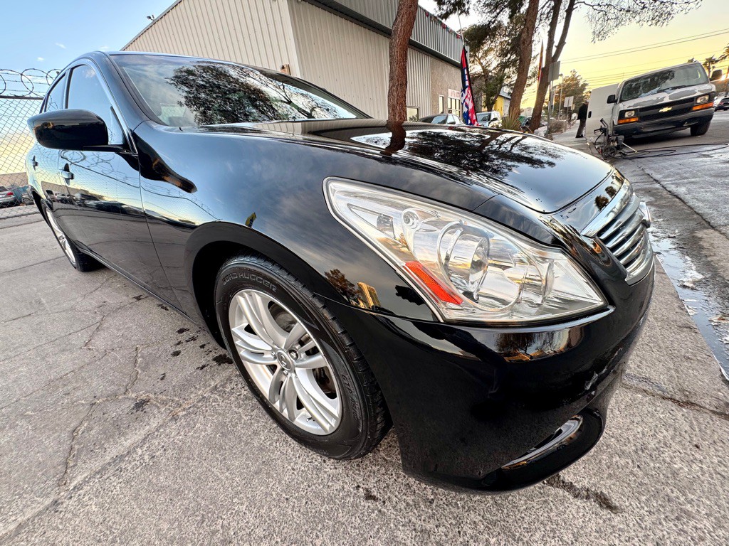 2013 INFINITI G37 Image 10