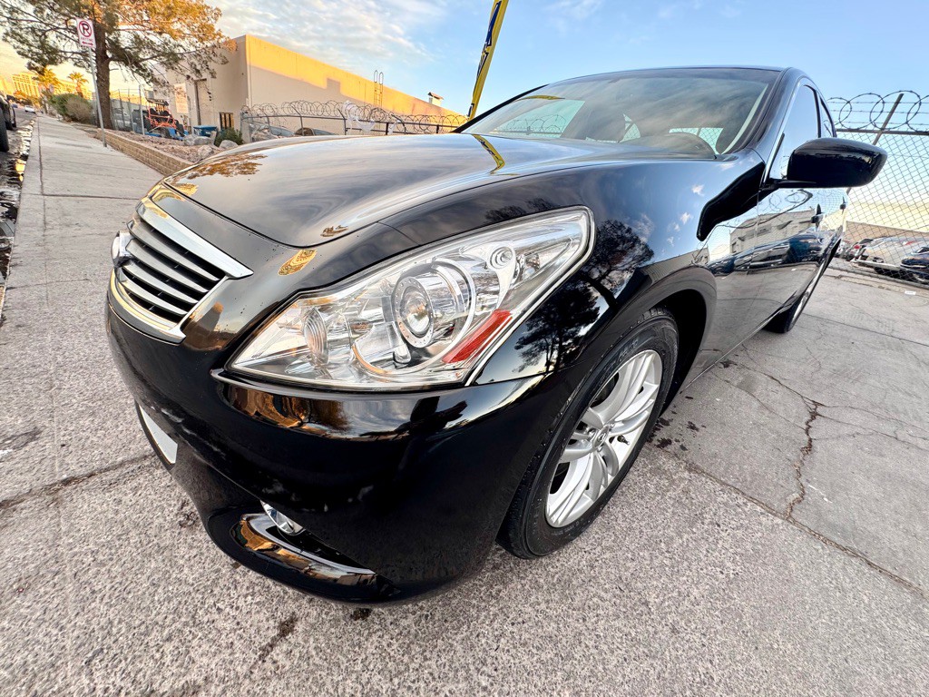 2013 INFINITI G37 Image 13