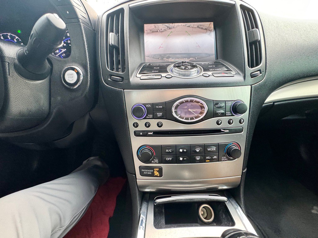 2013 INFINITI G37 Image 18