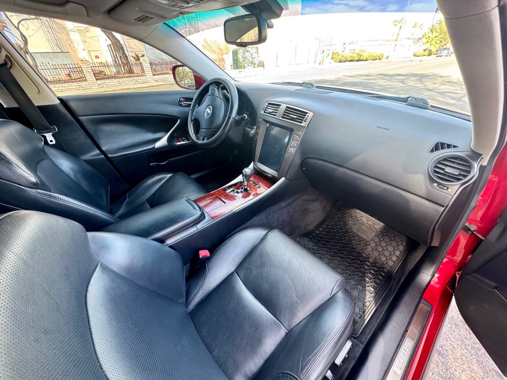 2008 Lexus IS 350 Image 13