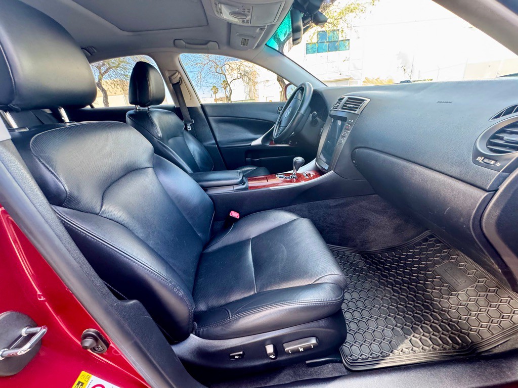 2008 Lexus IS 350 Image 17