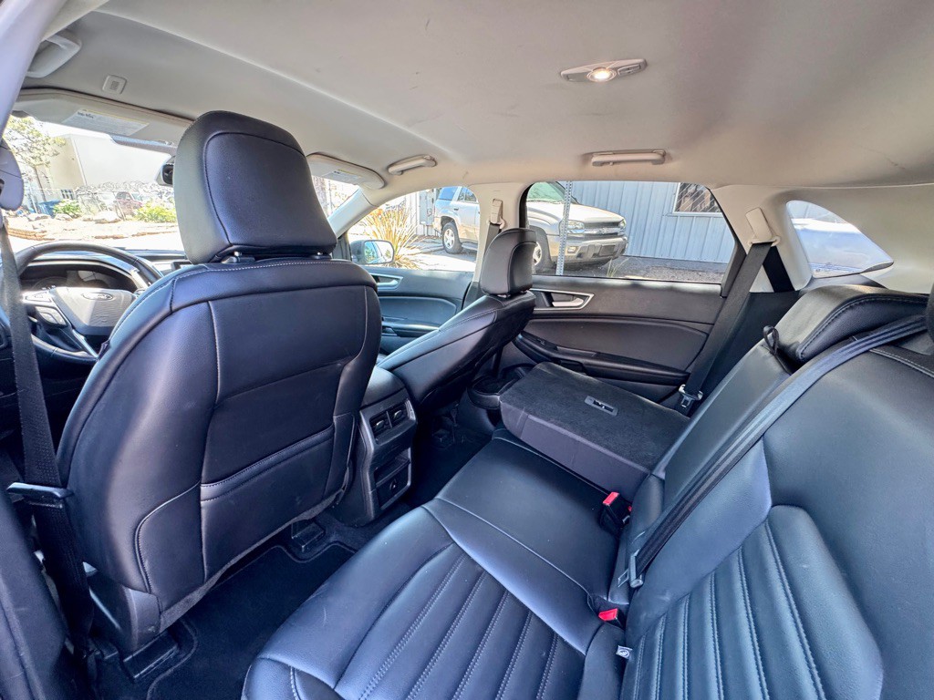 2023 Ford Edge Image 12