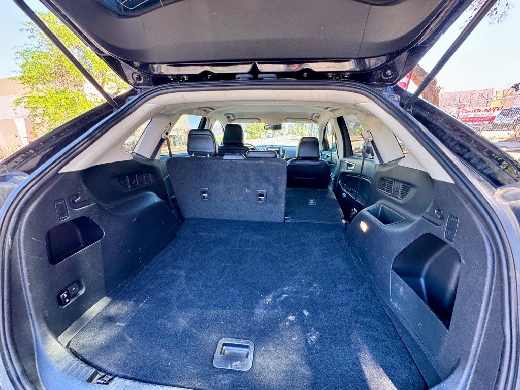 2023 Ford Edge Image 15