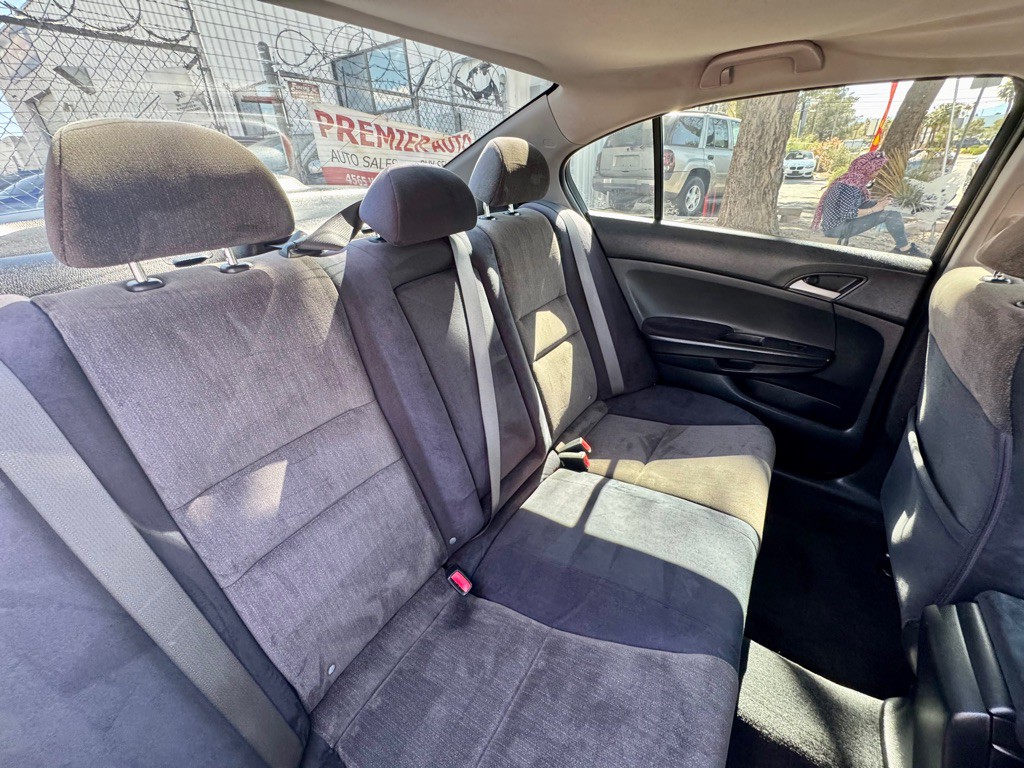 2009 Honda Accord Image 17