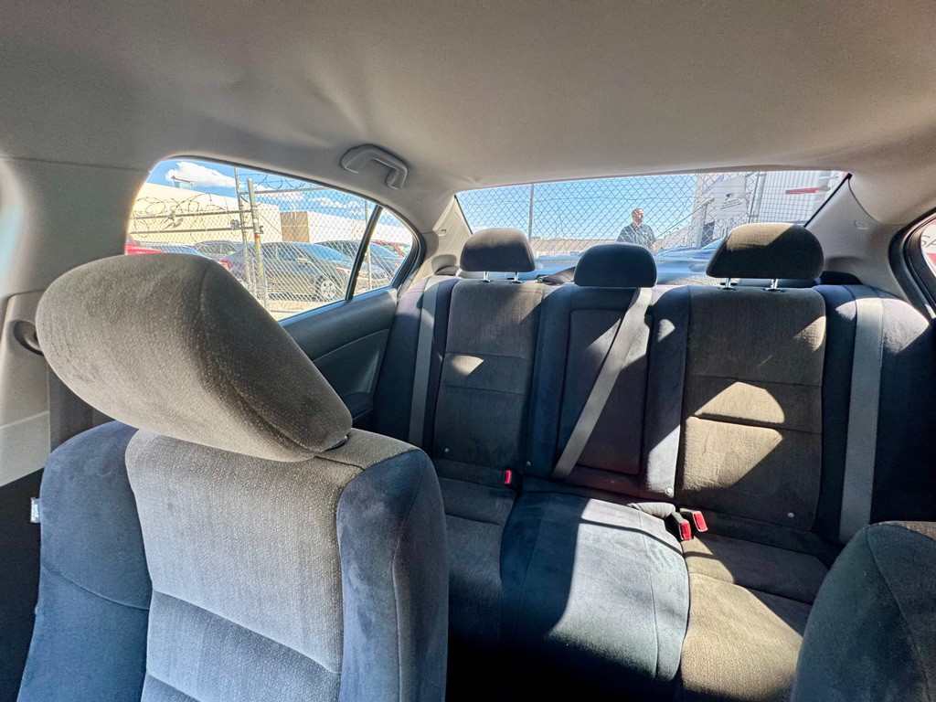 2009 Honda Accord Image 25