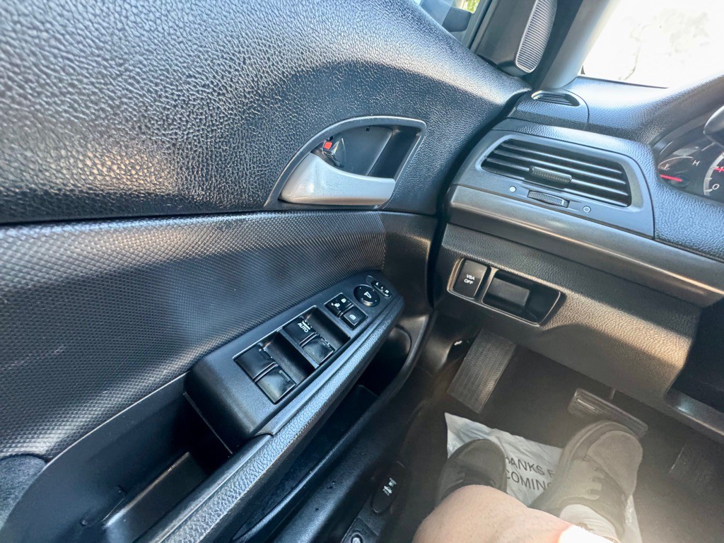 2009 Honda Accord Image 26