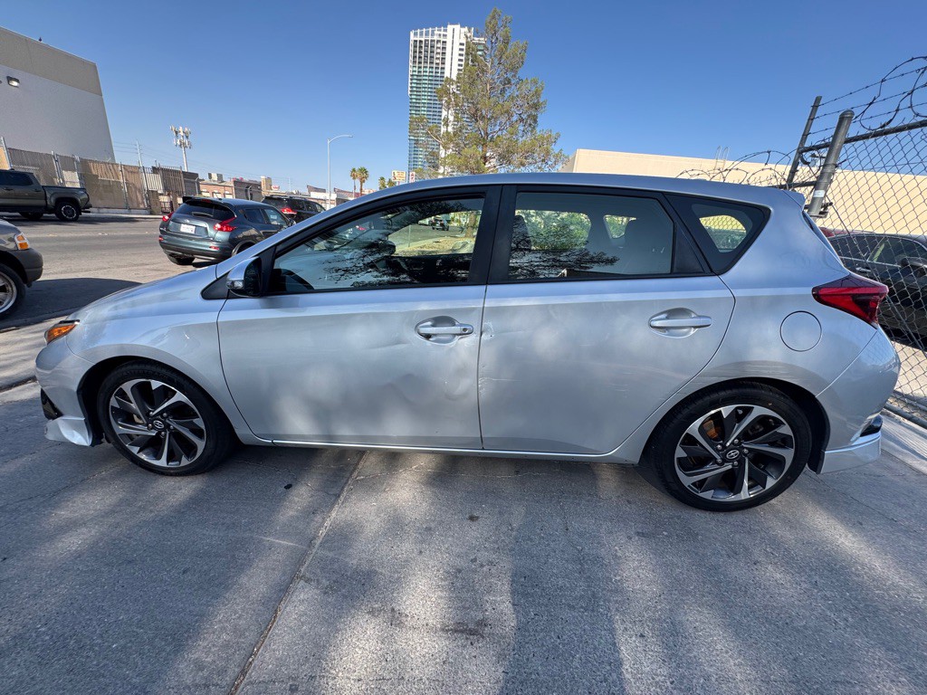 2016 Toyota Corolla Image 10