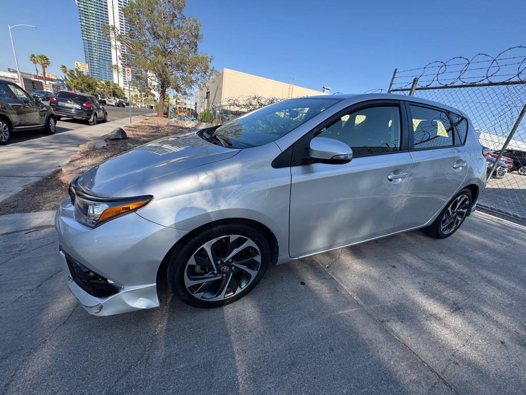 2016 Toyota Corolla Image 11