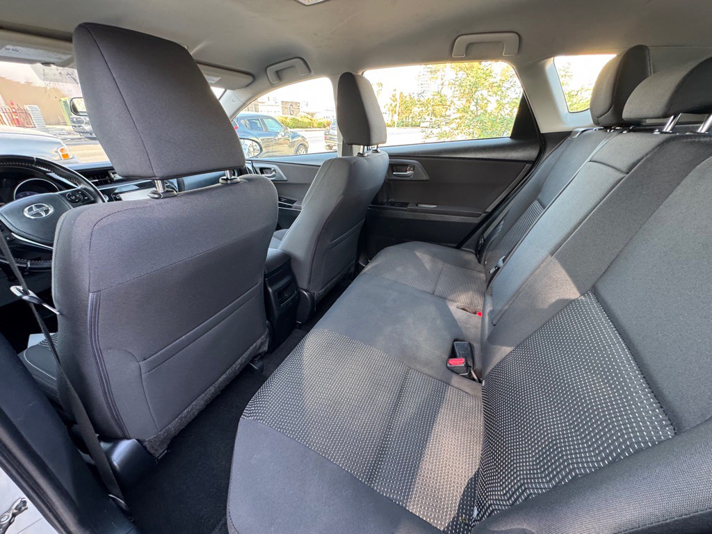 2016 Toyota Corolla Image 17
