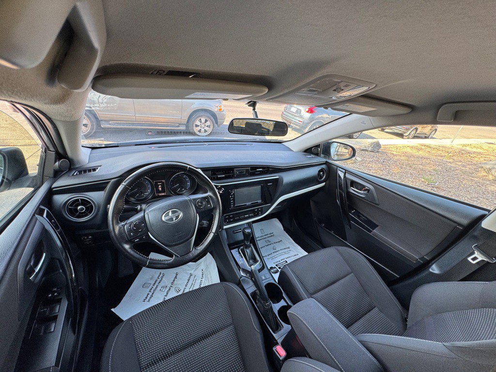 2016 Toyota Corolla Image 18