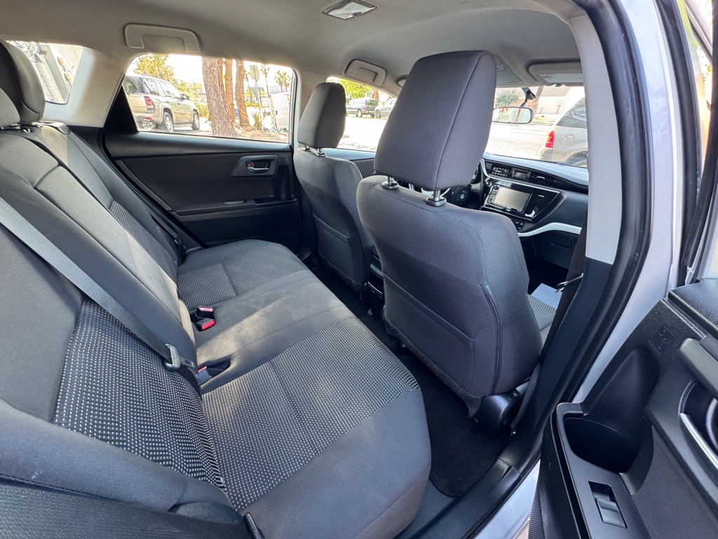 2016 Toyota Corolla Image 21