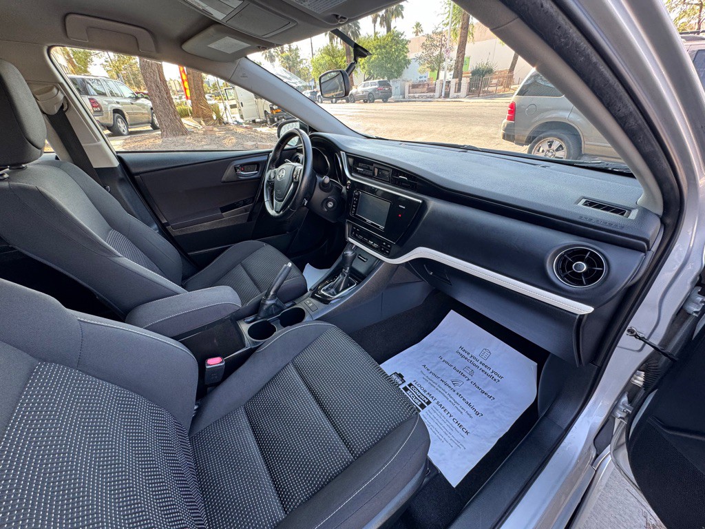 2016 Toyota Corolla Image 22
