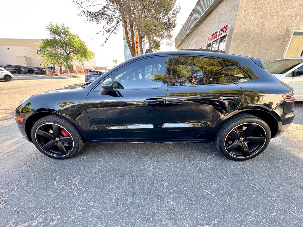 2016 Porsche Macan Image 4