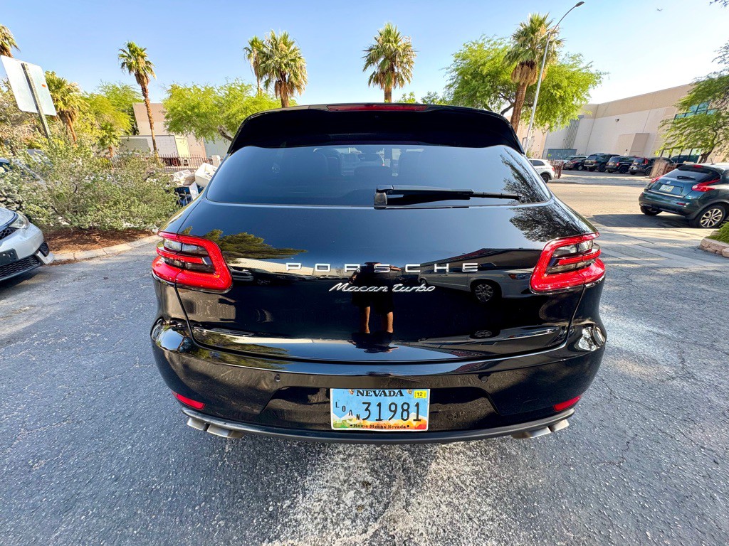 2016 Porsche Macan Image 8