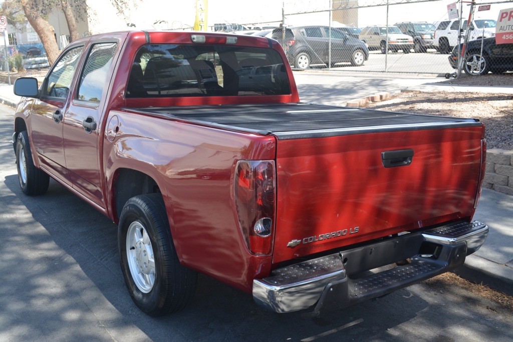 2004 Chevrolet Colorado Image 5