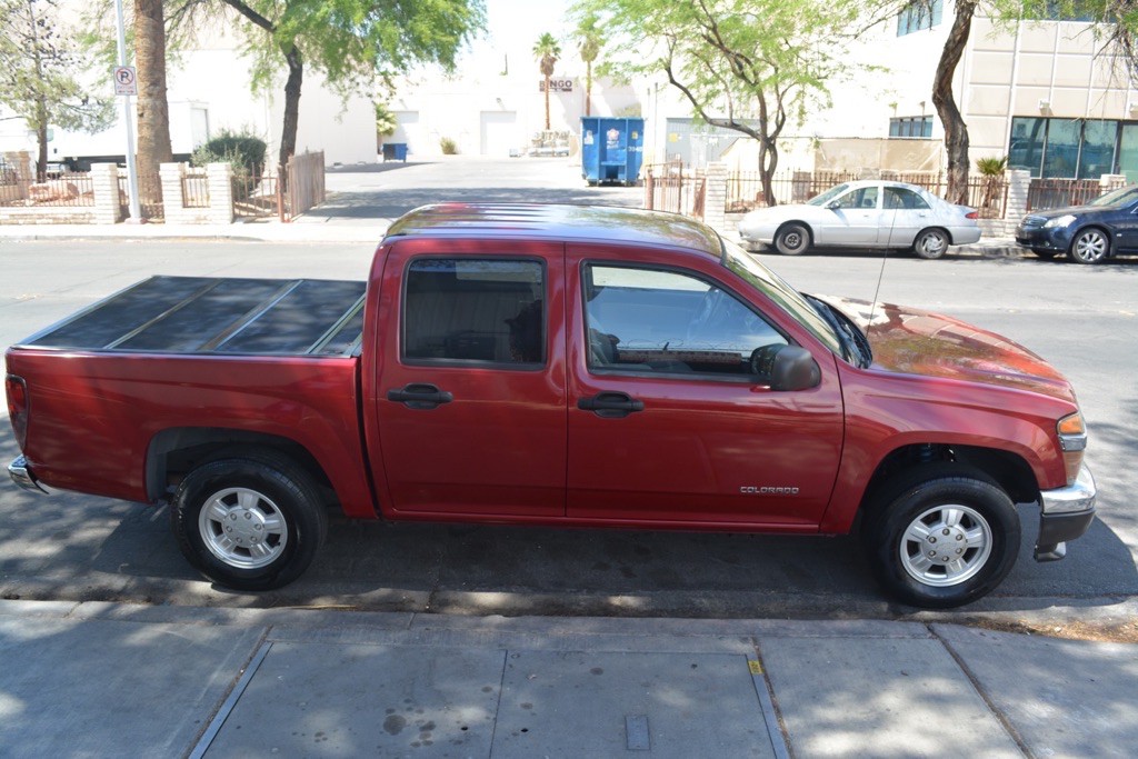 2004 Chevrolet Colorado Image 7