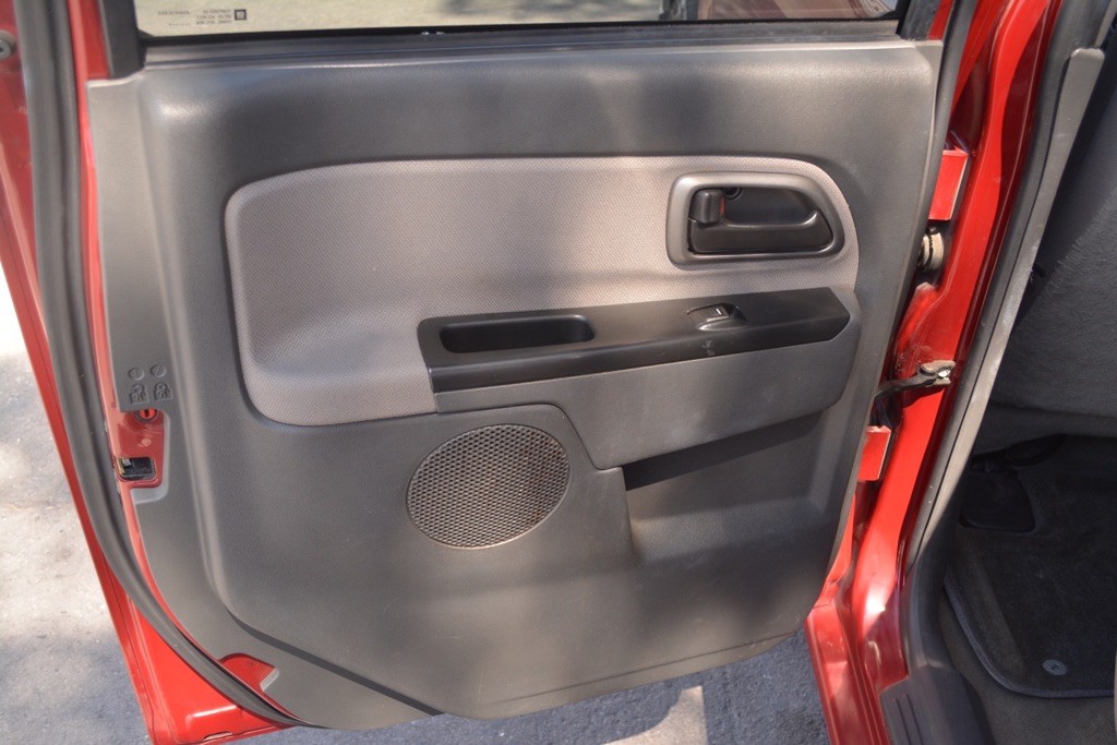 2004 Chevrolet Colorado Image 14