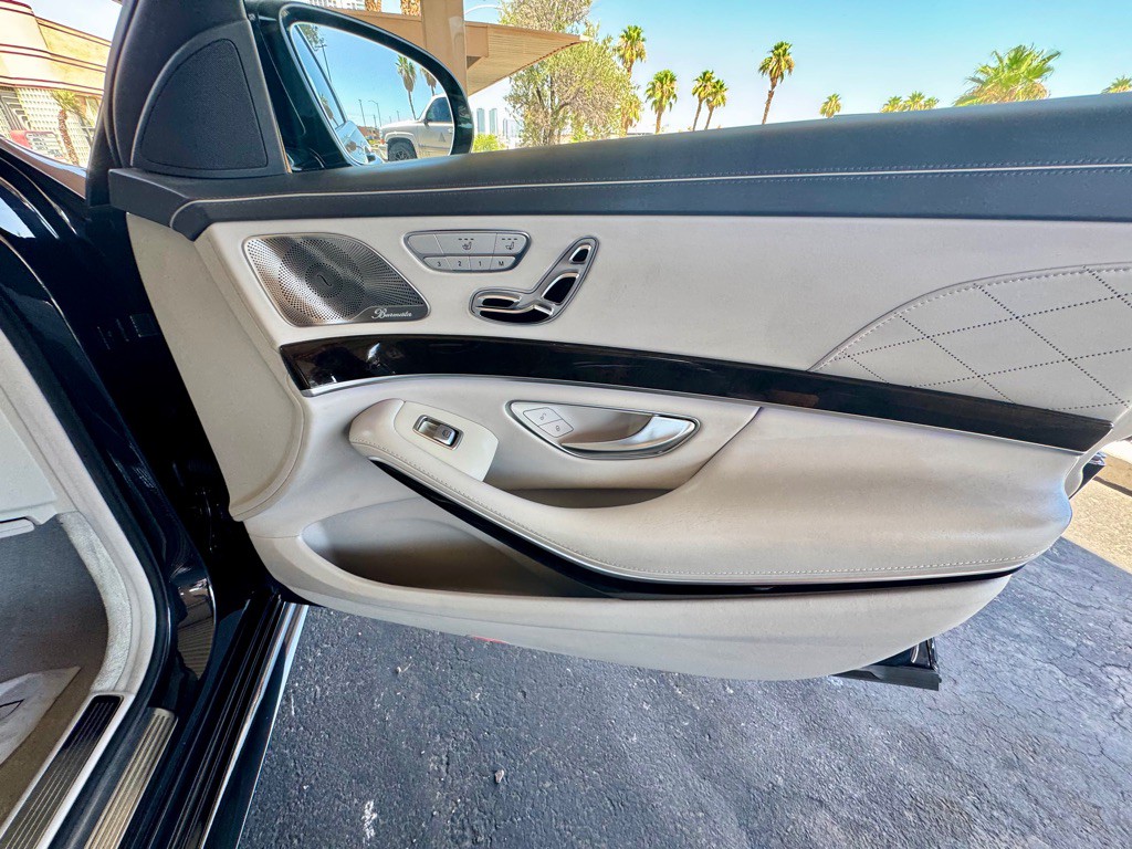 2015 Mercedes-Benz S-Class Image 30