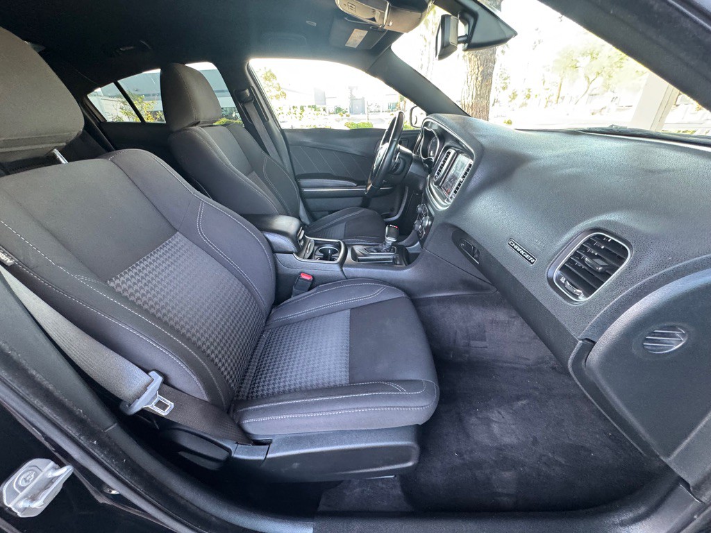 2018 Dodge Charger Image 19