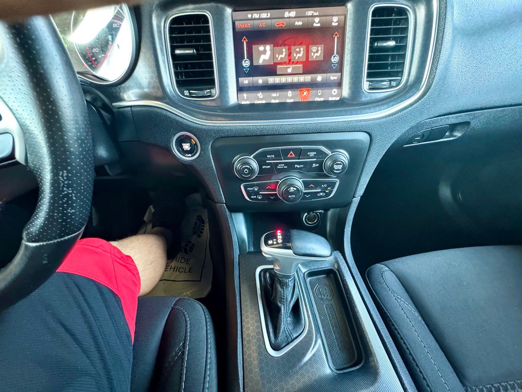 2018 Dodge Charger Image 24