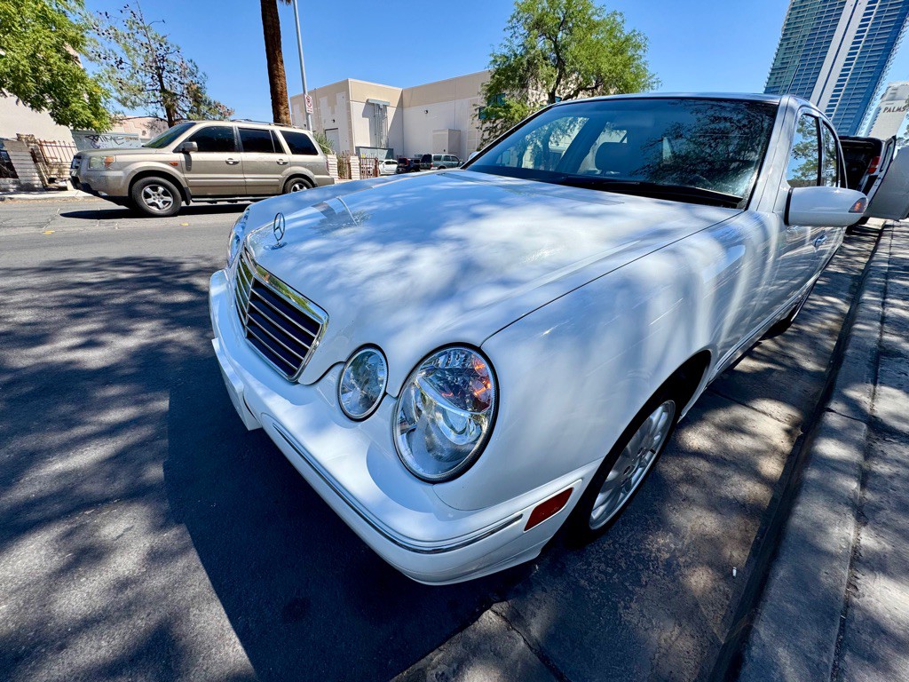 2000 Mercedes-Benz E-Class Image 6