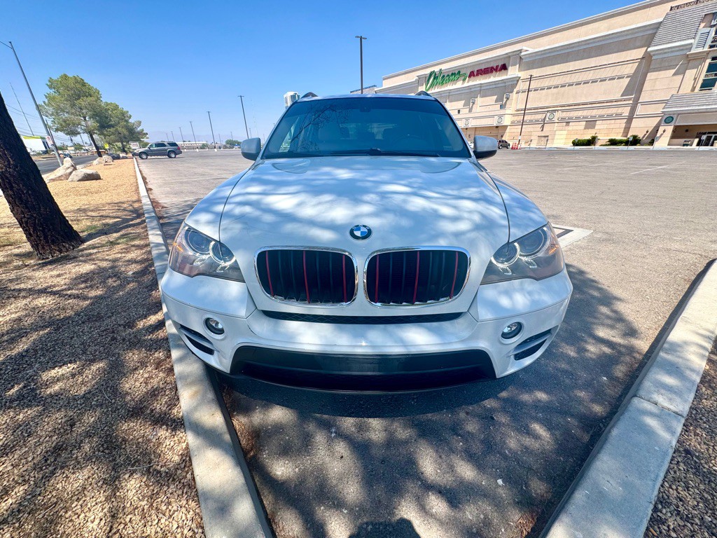 2012 BMW X5 Image 2