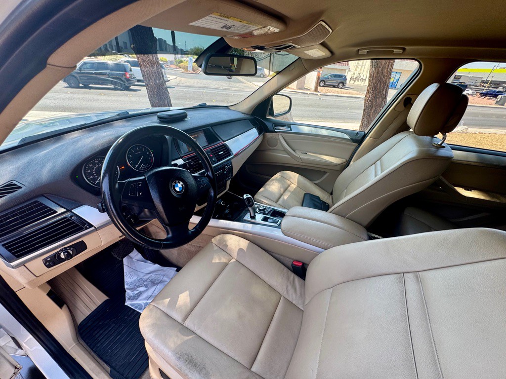 2012 BMW X5 Image 12