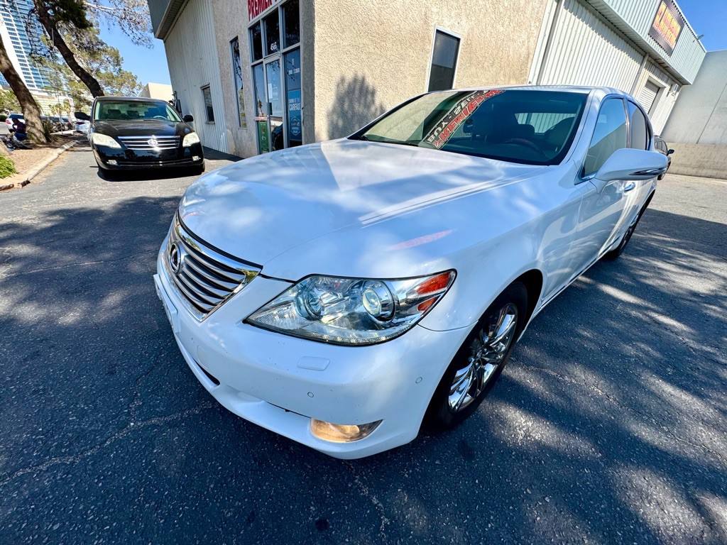 2012 Lexus LS Image 1