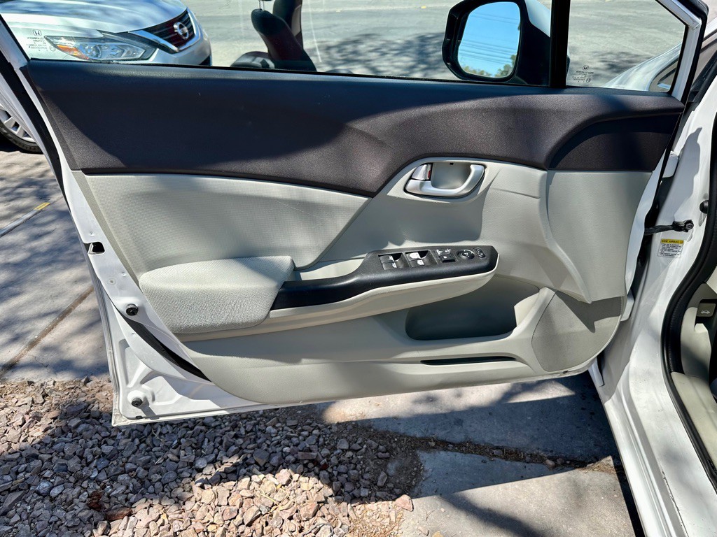 2012 Honda Civic Image 15
