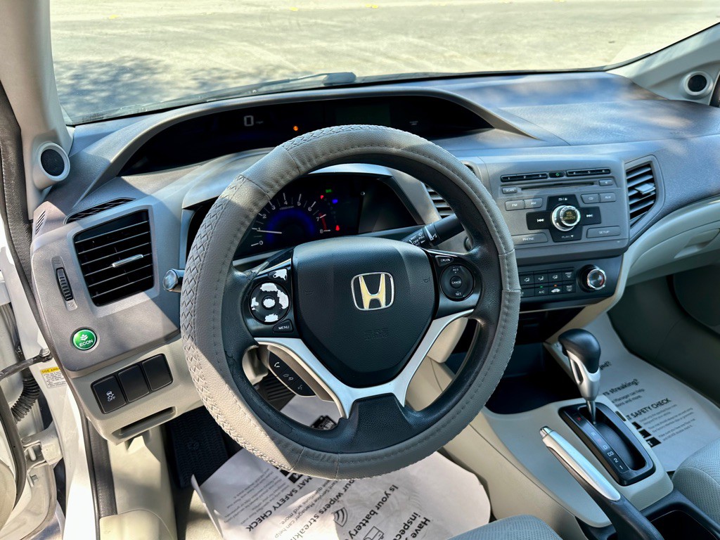 2012 Honda Civic Image 26