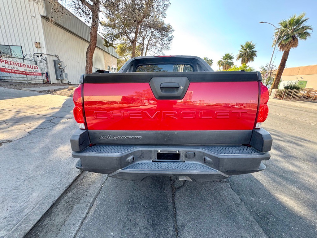 2006 Chevrolet Avalanche Image 6