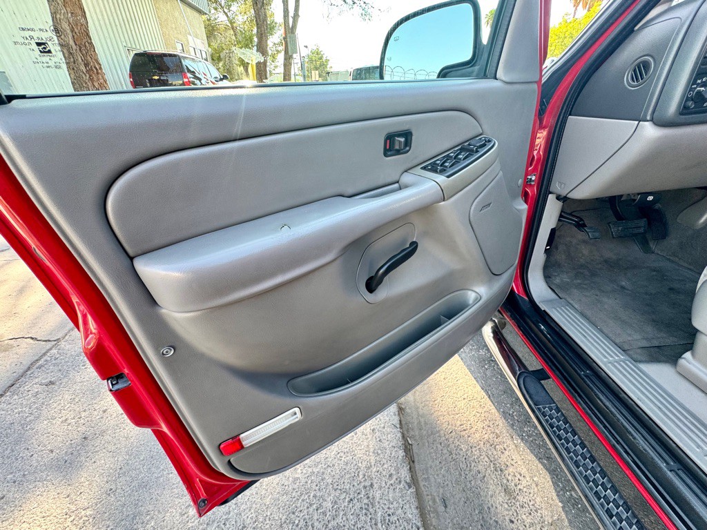 2006 Chevrolet Avalanche Image 12