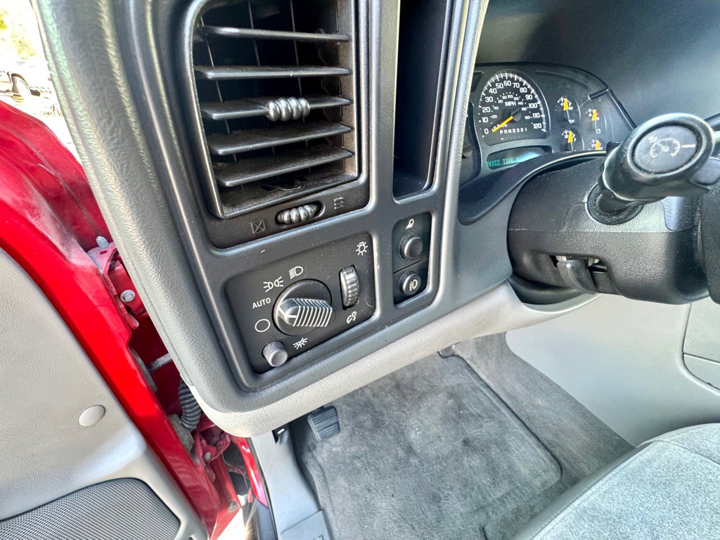 2006 Chevrolet Avalanche Image 16