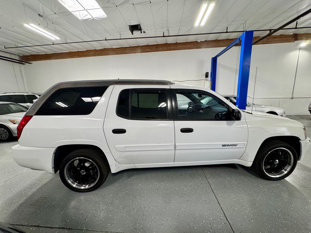 2004 GMC Envoy Image 4
