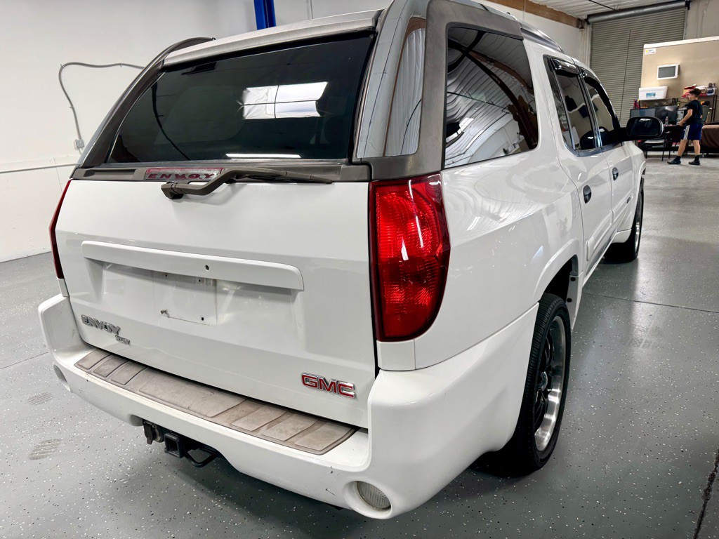 2004 GMC Envoy Image 5