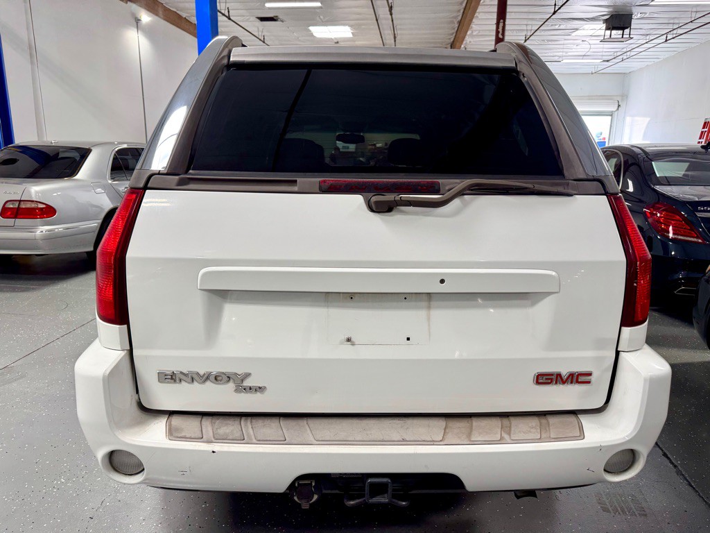 2004 GMC Envoy Image 26
