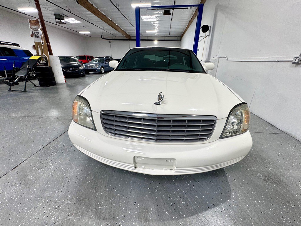 2004 Cadillac DeVille Image 3