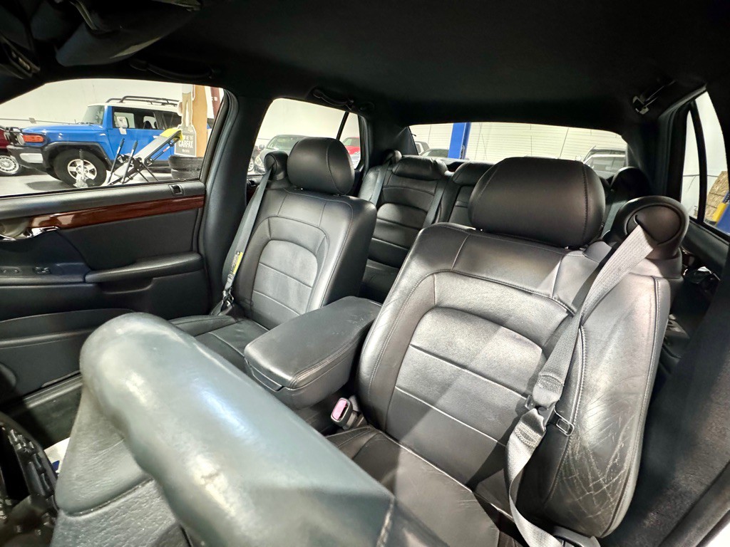 2004 Cadillac DeVille Image 11