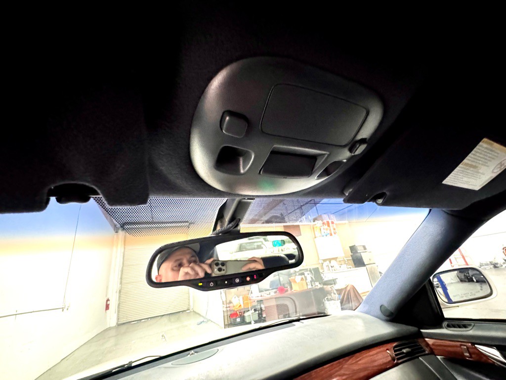 2004 Cadillac DeVille Image 29