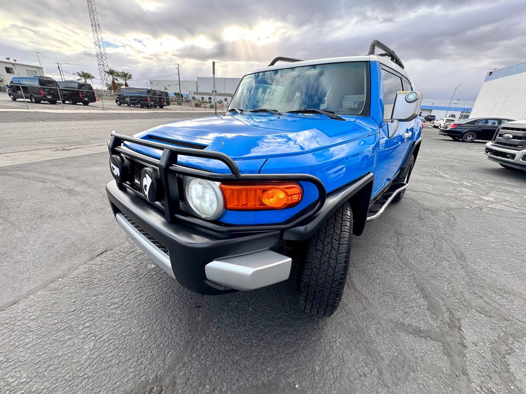 2008 Toyota FJ Cruiser Image 1