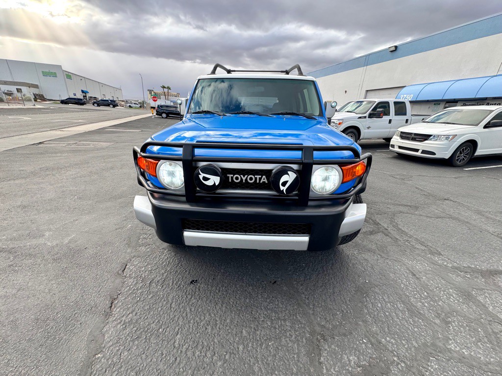 2008 Toyota FJ Cruiser Image 2