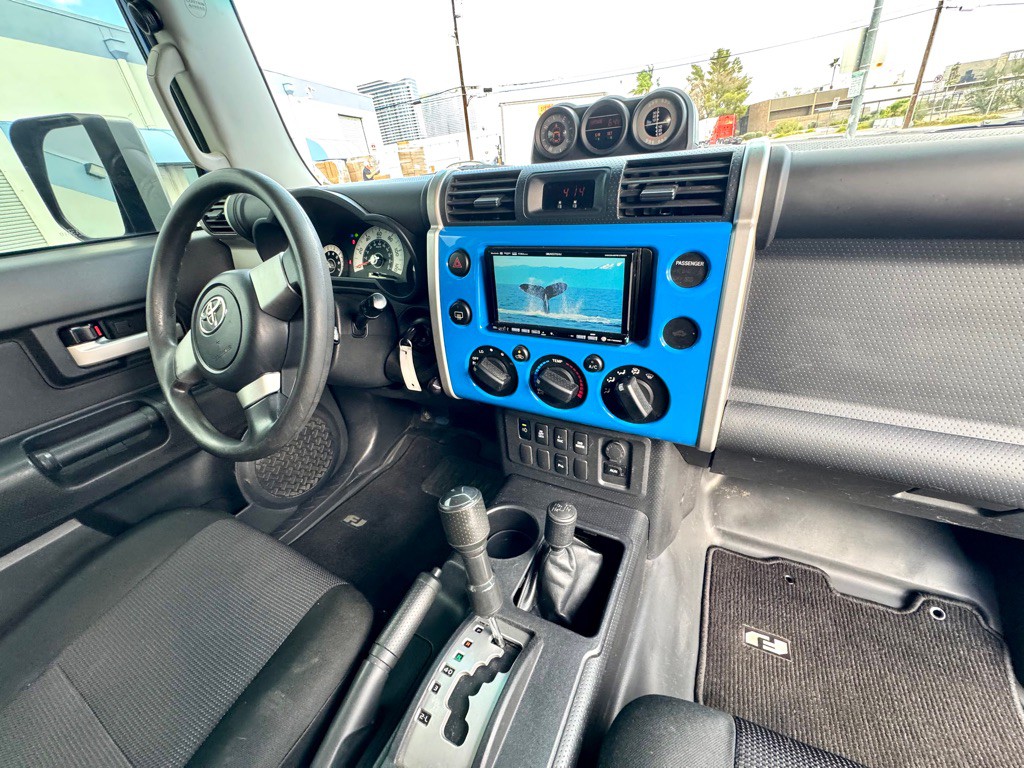 2008 Toyota FJ Cruiser Image 23