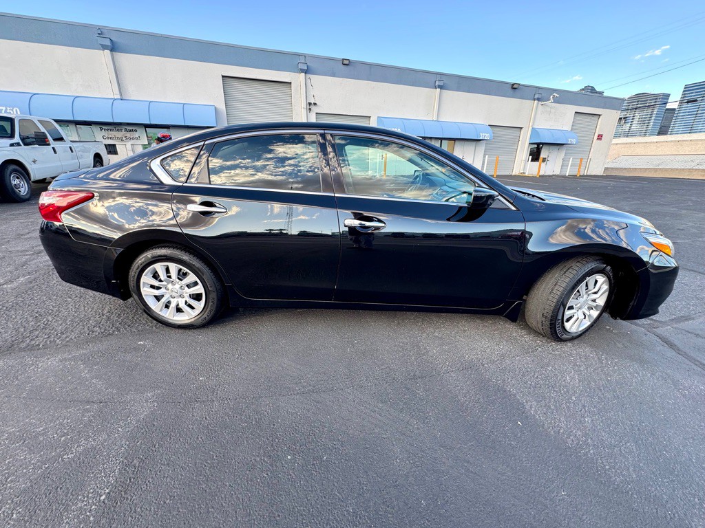 2018 Nissan Altima Image 4