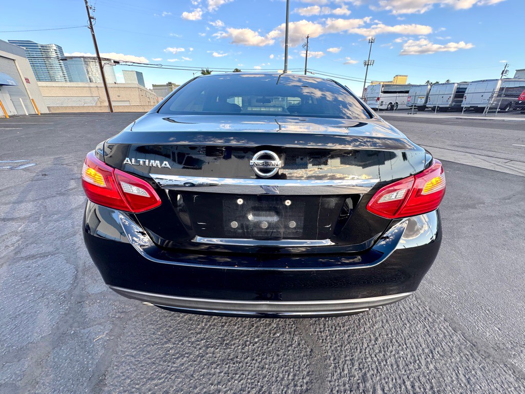 2018 Nissan Altima Image 6