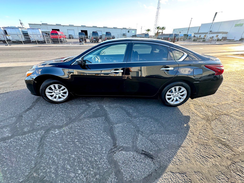 2018 Nissan Altima Image 8