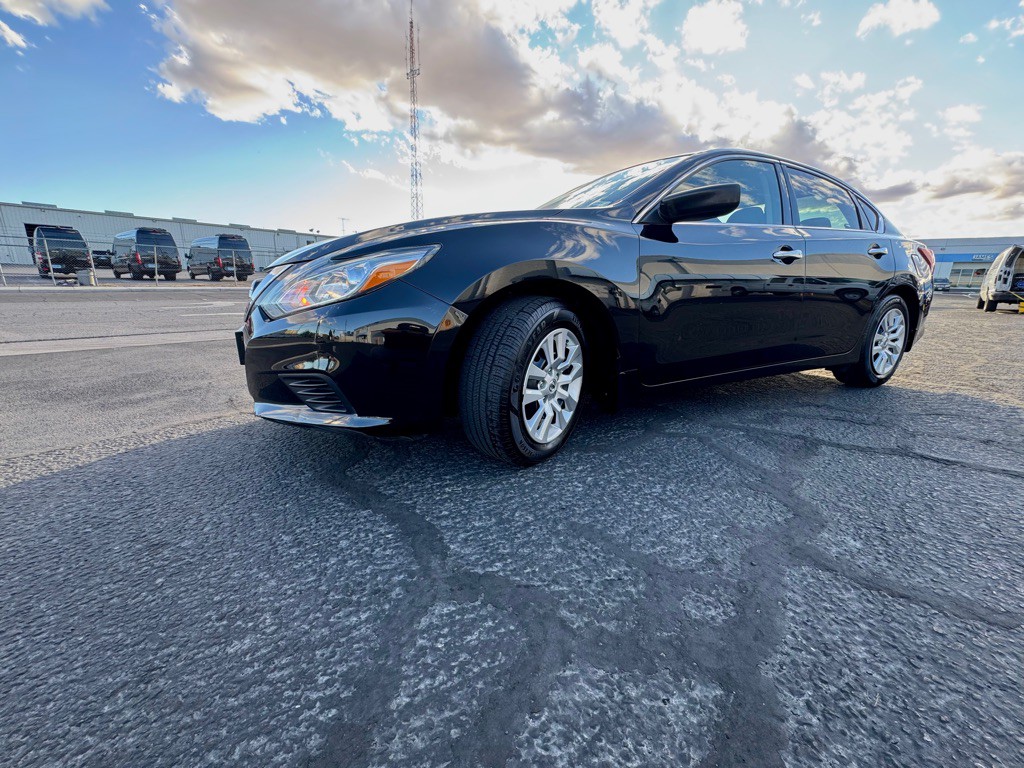 2018 Nissan Altima Image 9